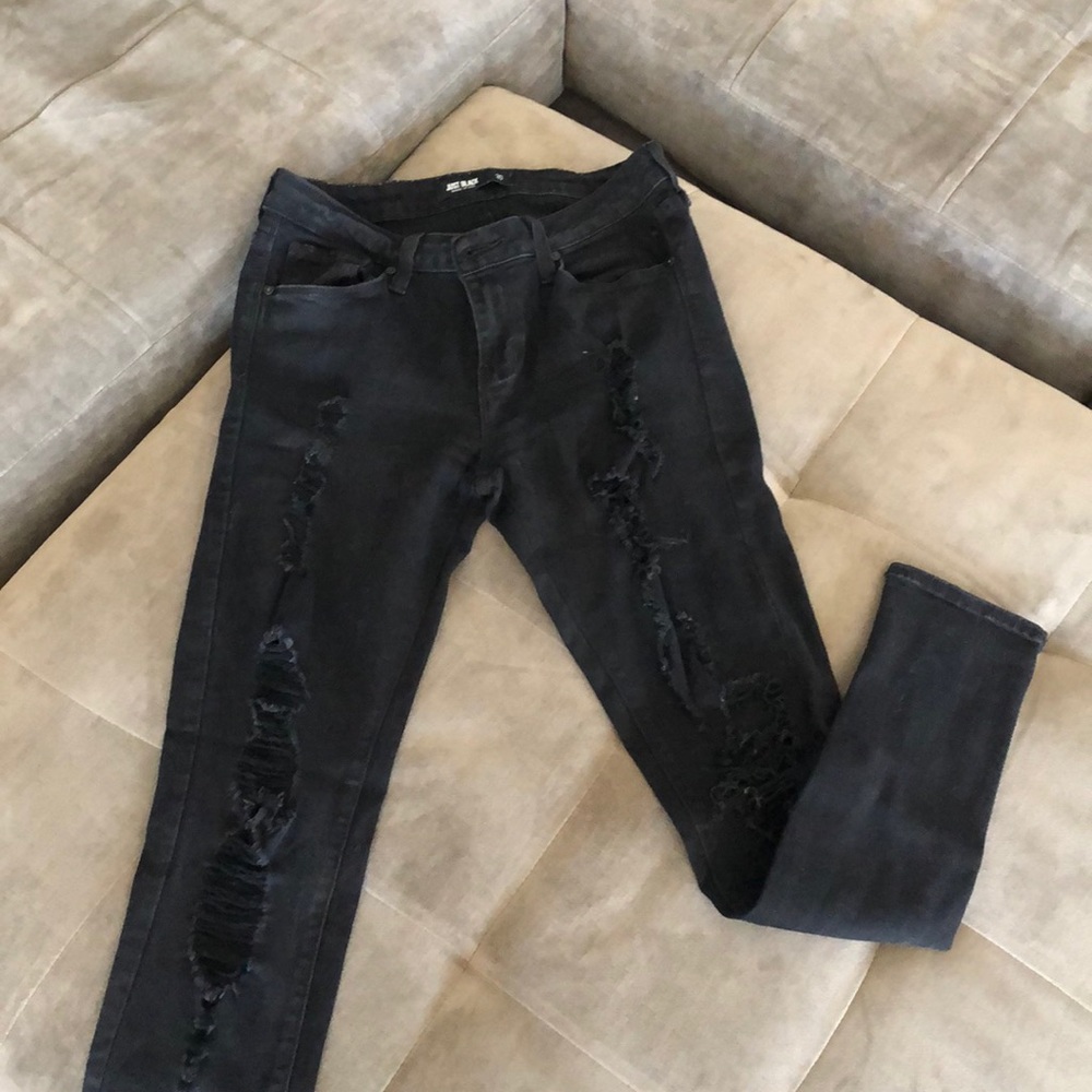 Black high waisted distressed skinny jeans!